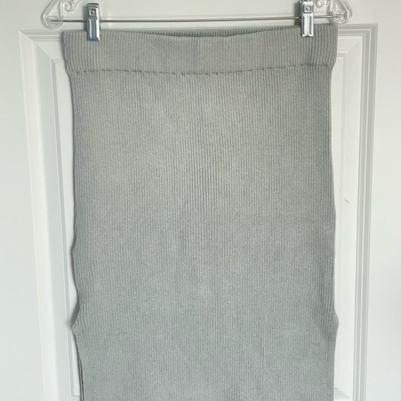 Abercrombie & Fitch Ribbed Sweater Double Slit Midi Skirt - 47063 - Picture 6 of 13